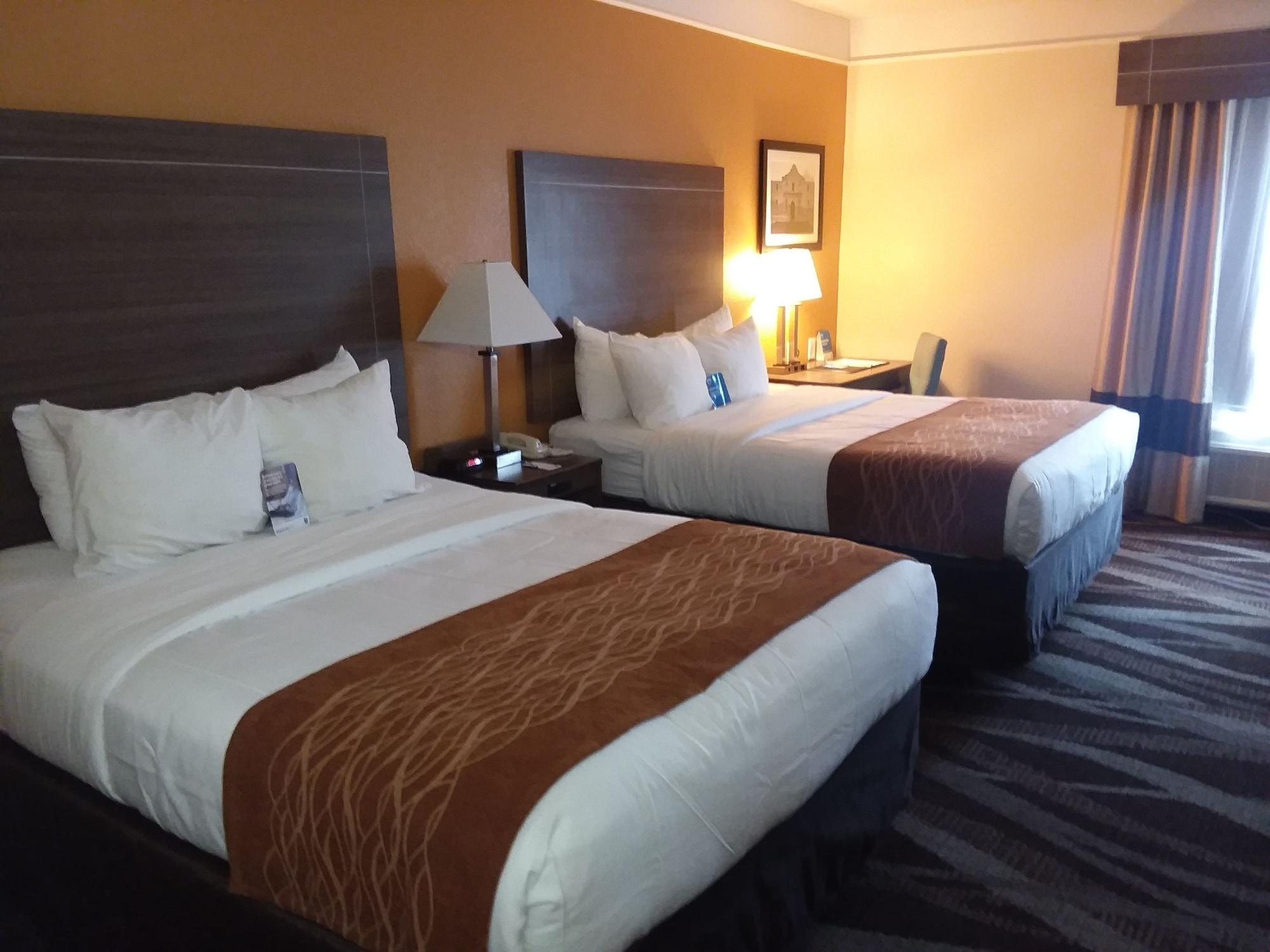 Comfort Inn Near Frost Bank Center ซานอันโตนิโอ ภายนอก รูปภาพ