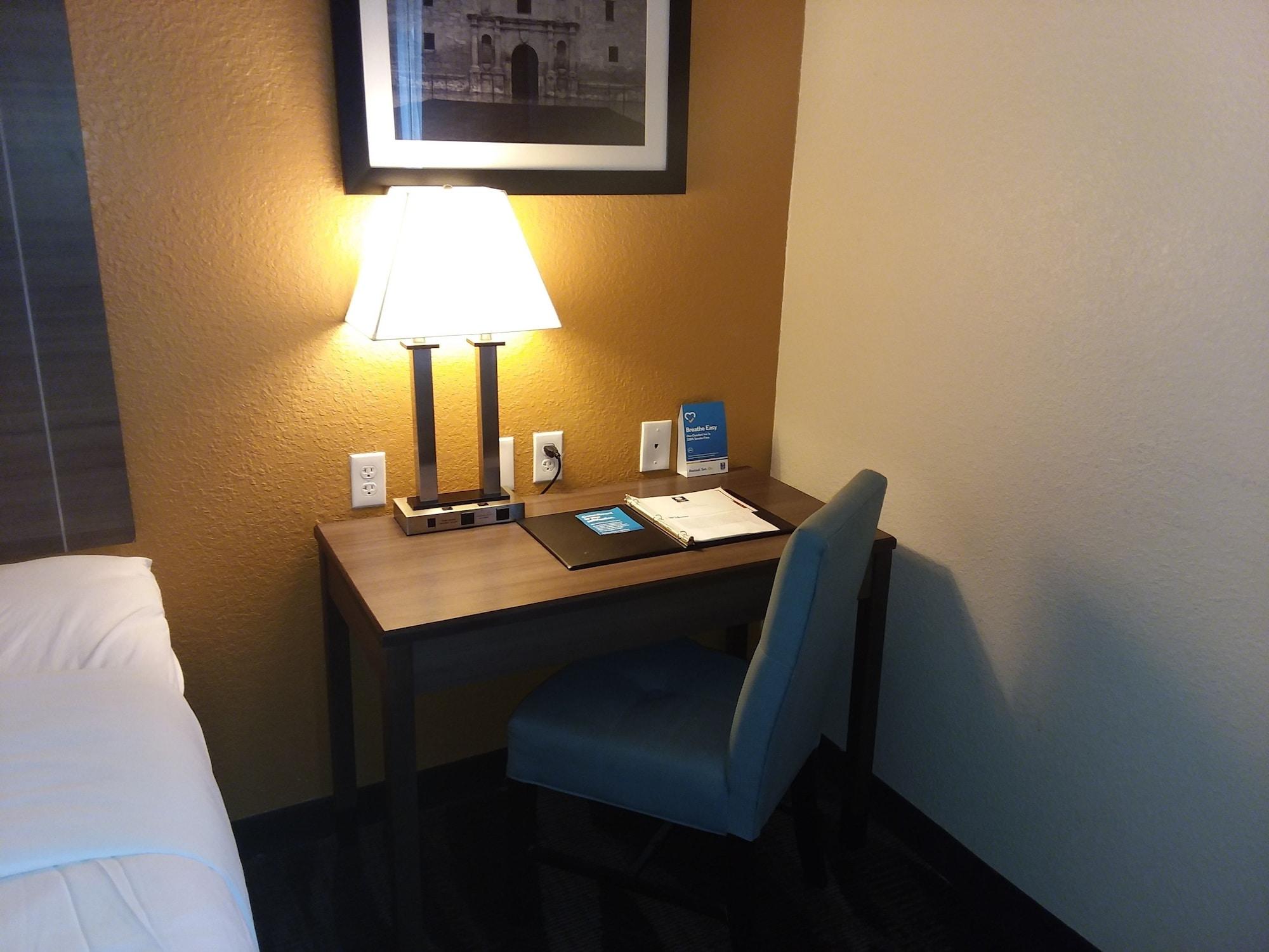 Comfort Inn Near Frost Bank Center ซานอันโตนิโอ ภายนอก รูปภาพ