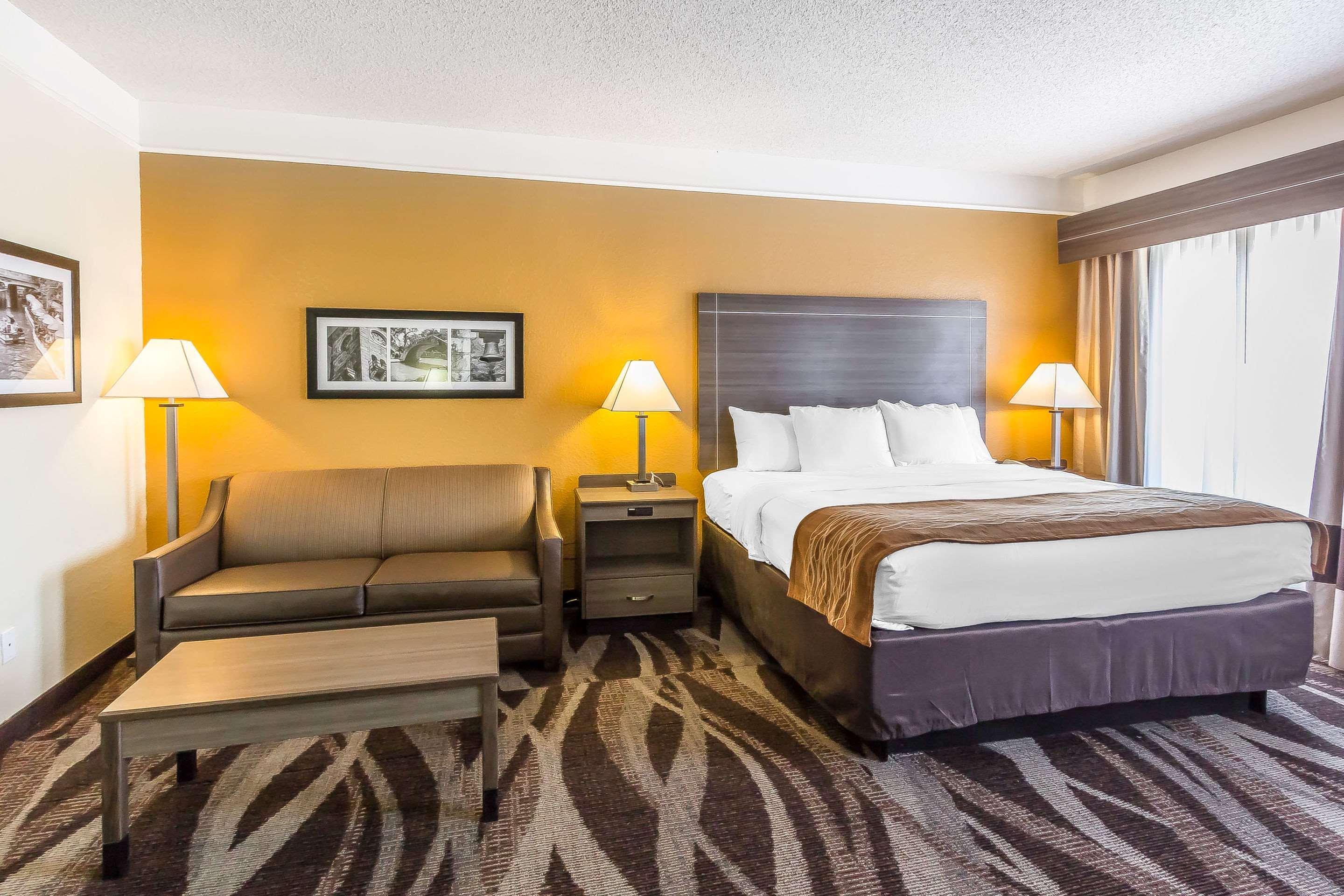 Comfort Inn Near Frost Bank Center ซานอันโตนิโอ ภายนอก รูปภาพ