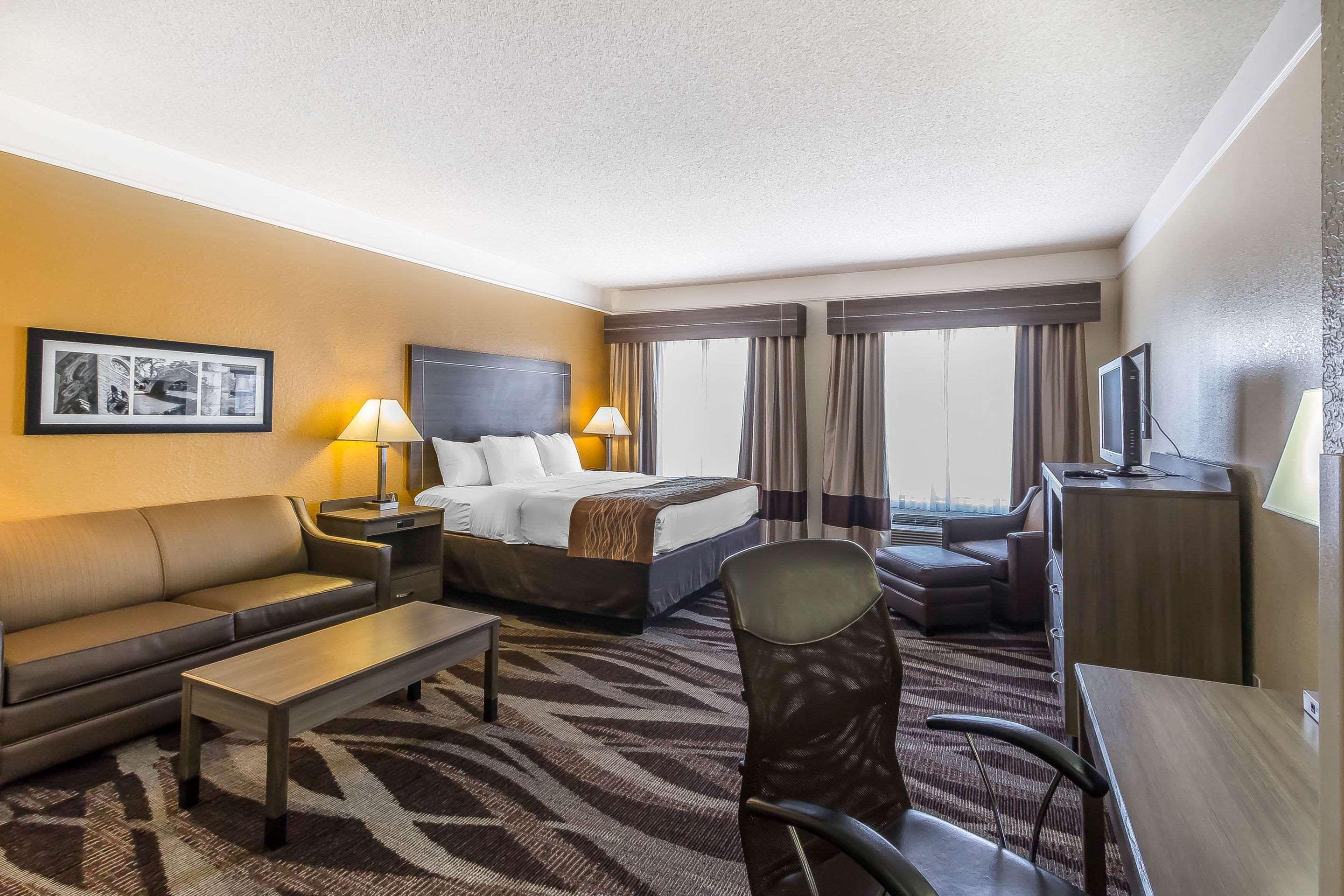 Comfort Inn Near Frost Bank Center ซานอันโตนิโอ ภายนอก รูปภาพ