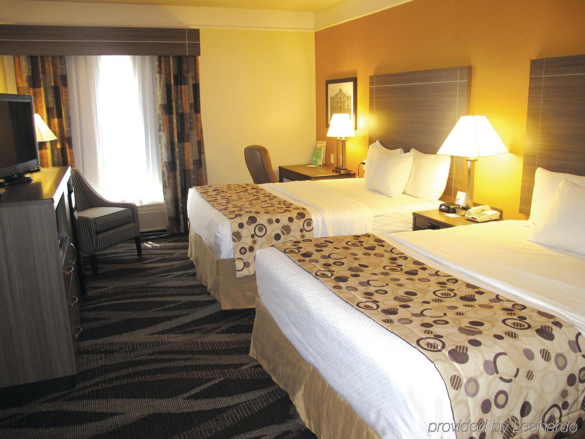 Comfort Inn Near Frost Bank Center ซานอันโตนิโอ ภายนอก รูปภาพ