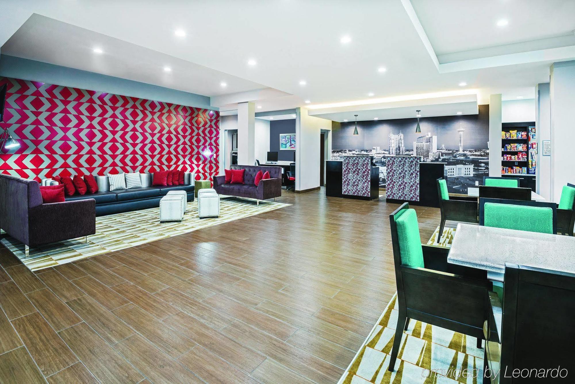 Comfort Inn Near Frost Bank Center ซานอันโตนิโอ ภายนอก รูปภาพ