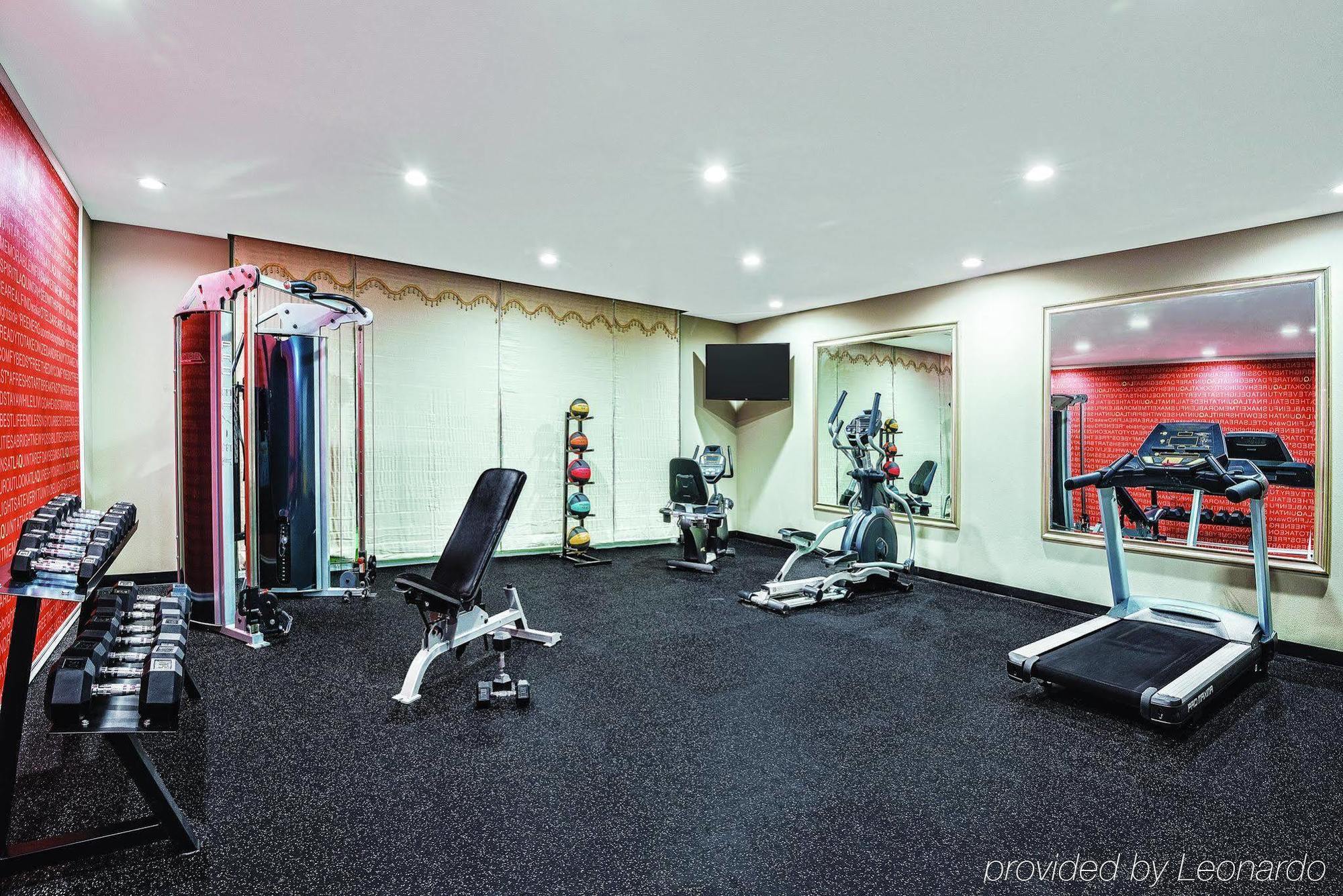 Comfort Inn Near Frost Bank Center ซานอันโตนิโอ ภายนอก รูปภาพ